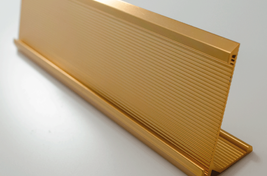 PORTA-PLACAS-MESA-DORADO-254-X-51-MM