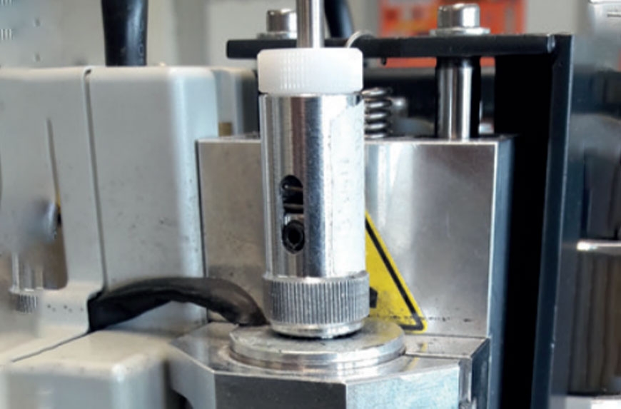 FEATHER-TOUCH-3.17-PARA-M20