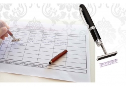 BOLÍGRAFO-COLOR-PLATA-CON-SELLO-DE-3-LÍNEAS